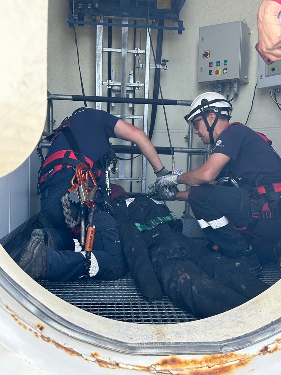 tmp_ff78c412-92af-421c-a0ab-63aff15587cd tmp_ff78c412-92af-421c-a0ab-63aff15587cd